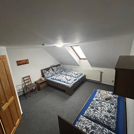 Restaurace A Na Strani Guest house *