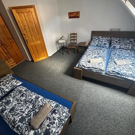 بيت ضيافة Restaurace A Na Strani 3*