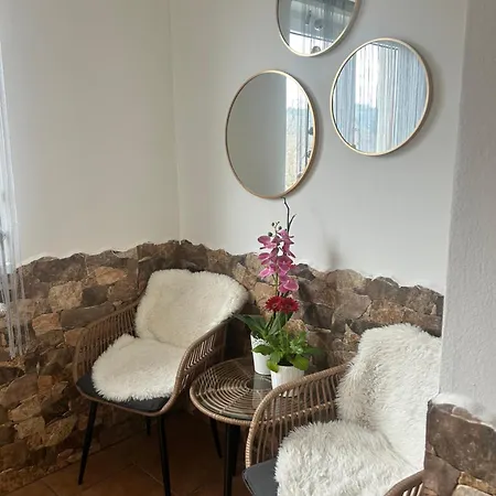 Restaurace A Na Strani *