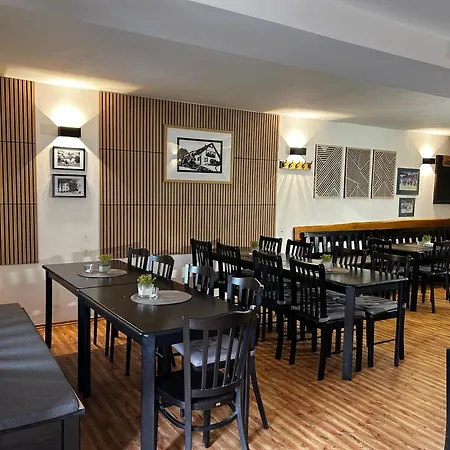 بيت ضيافة Restaurace A Na Strani 3*