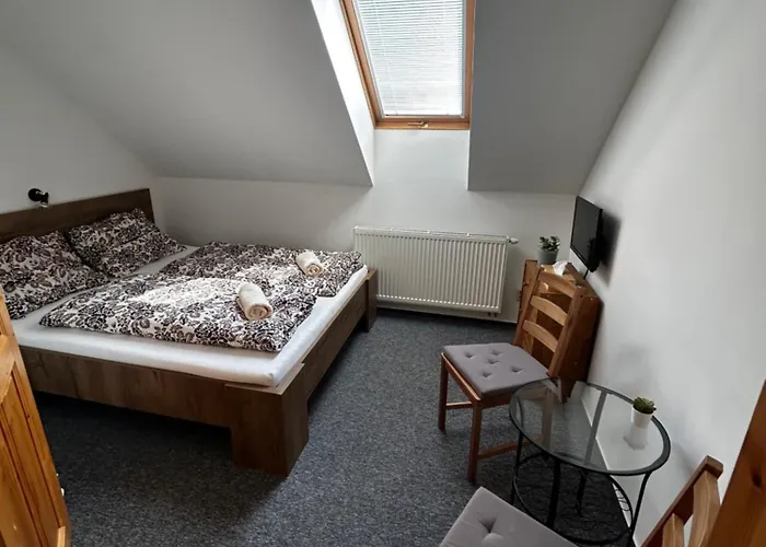 Restaurace A Na Strani Guest house 3*
