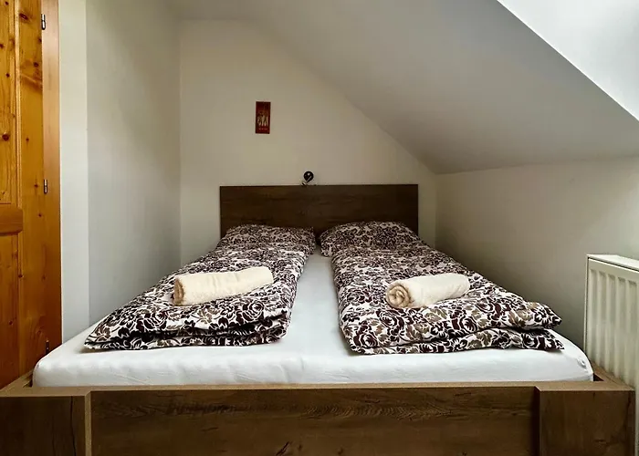 Guest house Restaurace A Na Strani 3*