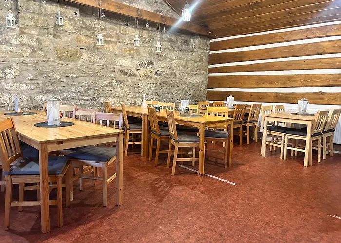Restaurace A Na Strani 3*